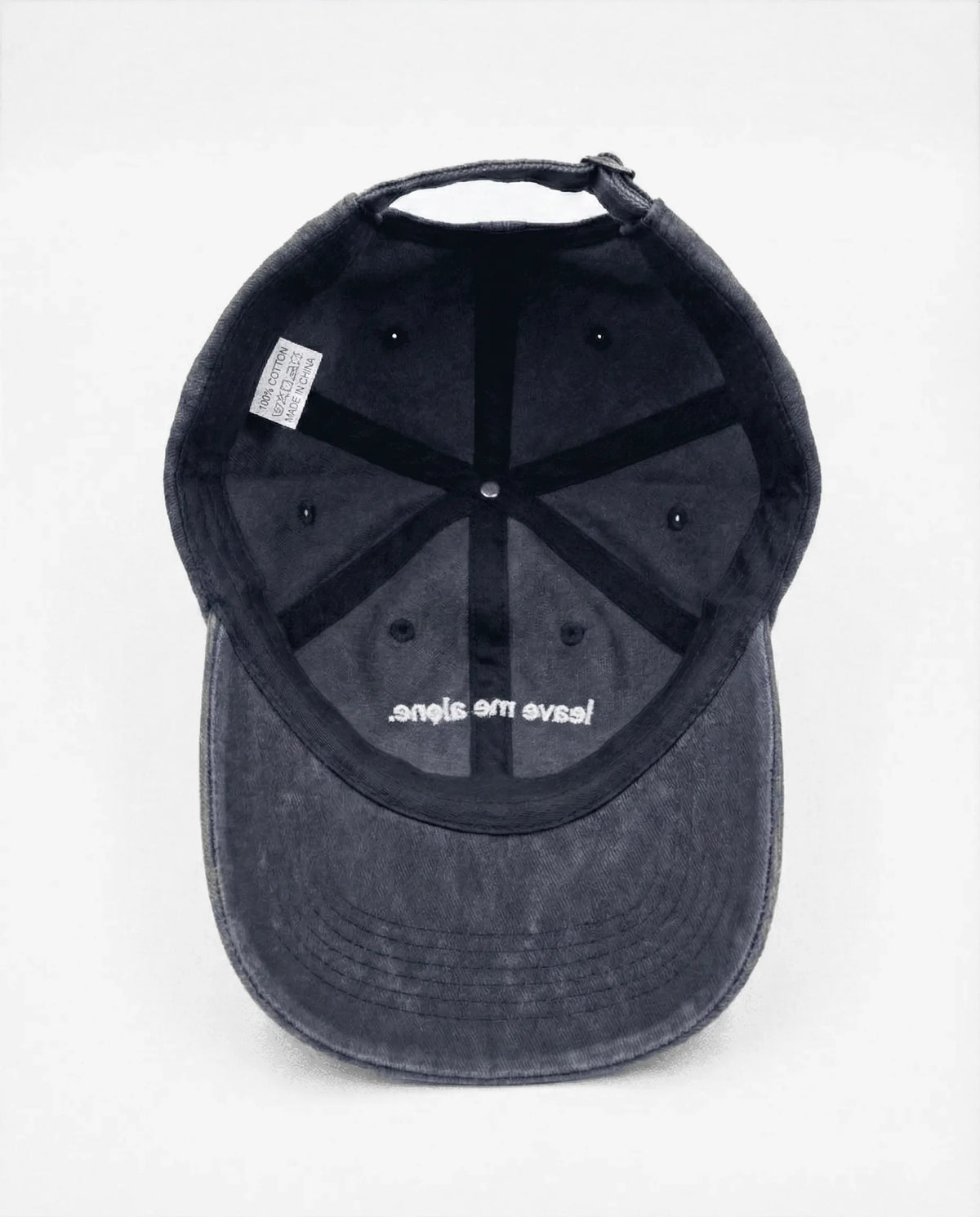 Leave me alone. dad hat in Blu navy, inside view with label