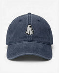 Cappellino The Ghost blu navy, vista frontale: fantasmino ricamato, cotone lavato